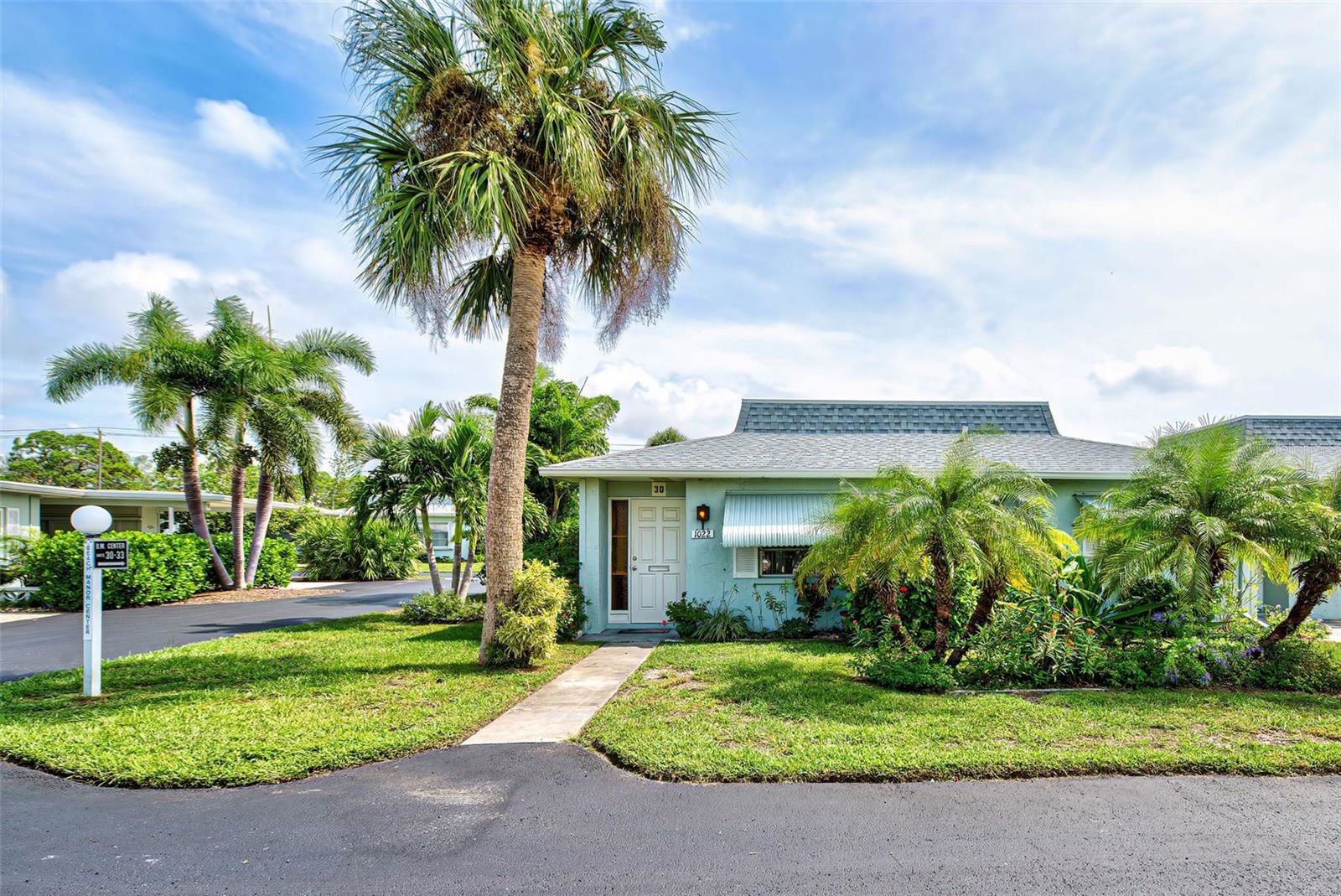 1022 Beach Manor Center Unit 30, Venice, Venice Island, FL 34285