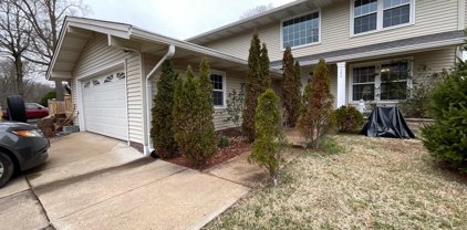 342 Oak Tree Ln, Sterling