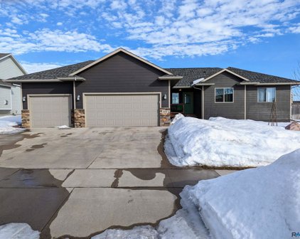 808 N Copper Ave, Brandon