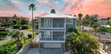 2100 Avenue B, Bradenton Beach