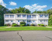 28 Middle Road Unit 3D, Enfield image