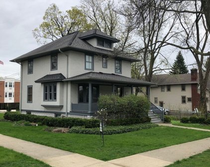 23 N Lincoln Street, Hinsdale