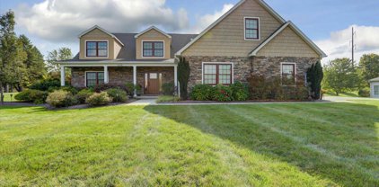 1410 Wellgate Ln, Mechanicsburg
