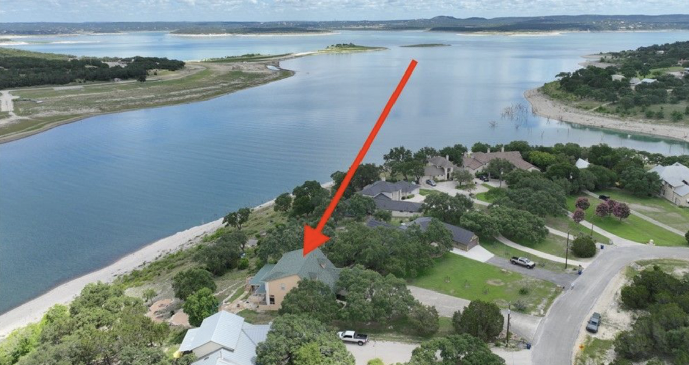 800 Five Oaks Circle Canyon Lake Texas