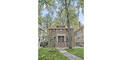 207 Gale Ave, River Forest