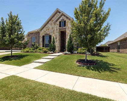 7937 Forest Lakes  Drive, North Richland Hills