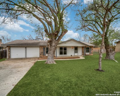 13906 Taurus Ln, Universal City