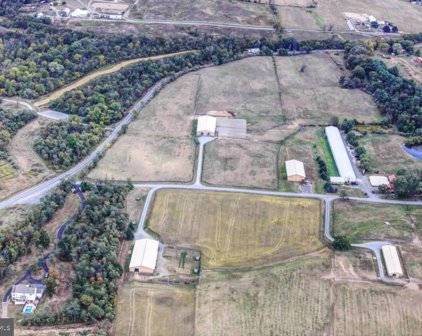255 Sheaffer Rd, Carlisle