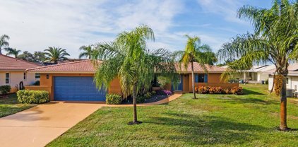 13 Windsor Drive, Englewood