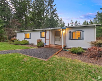 220 E Rhododendron Place, Shelton