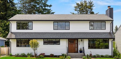 16745 Burke Avenue N, Shoreline