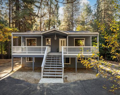5671 Lupin Lane, Pollock Pines