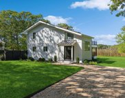 21 Old Main Road, Quogue image