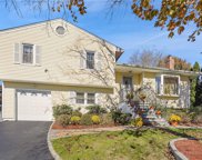 6 Hilltop Lane, White Plains image