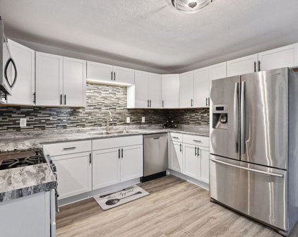5801 Maple Street, Rockford