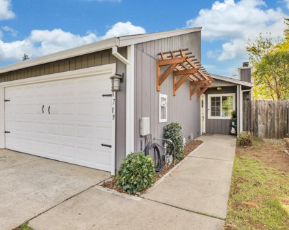 1719 3rd Street, Lincoln