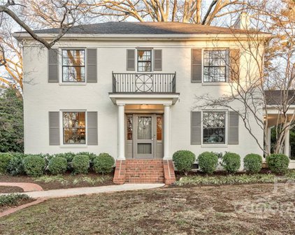 1431 Queens W Road, Charlotte