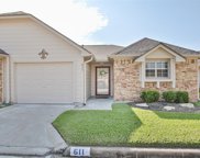 611 E Country Grove Circle, Pearland image