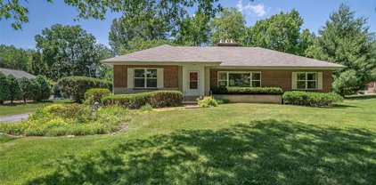 46 Grantwood  Lane, St Louis