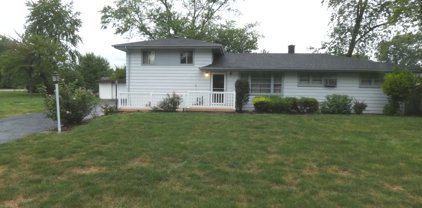 2N120 Edgewood Avenue, Lombard