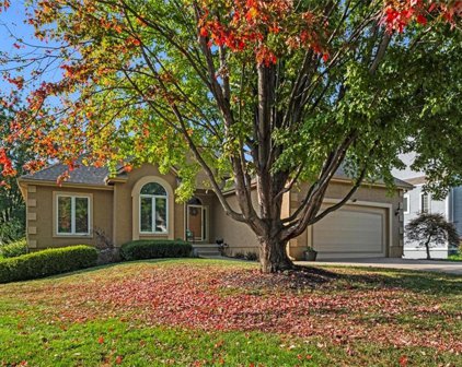 916 SW Haverford Court, Lee's Summit