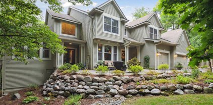 2401 Hunter Drive, Chanhassen
