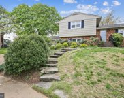 508 Devonshire  Ne Drive NE, Vienna image