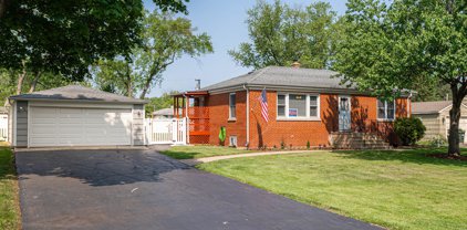 2N330 Diane Avenue, Glen Ellyn