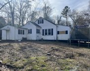 8816 Trout Rd, Mascot image