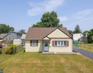 542 Thomas Ave, Barrington image