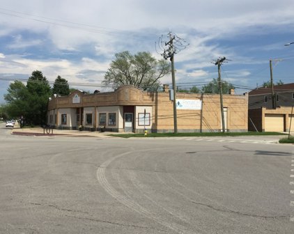 9037 Monroe Avenue Unit #9049, Brookfield