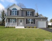 648 Bayview Avenue, Bellport image