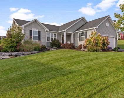 5511 Rolling Meadows  Way, Camillus