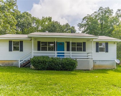 5216 Chattahoochee Street, Flowery Branch