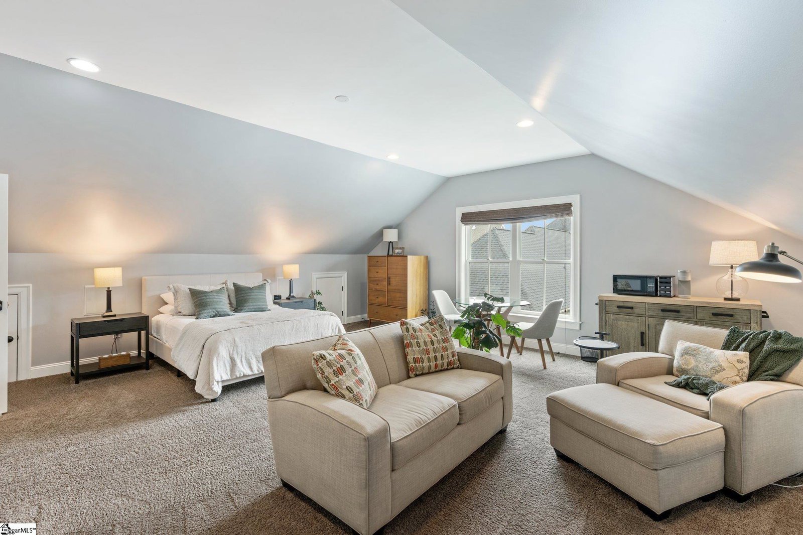 44 Ruskin Square, Greenville Home for Sale Hollingsworth Park Real Estate