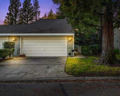 231 Live Oak Circle Unit #2, Roseville