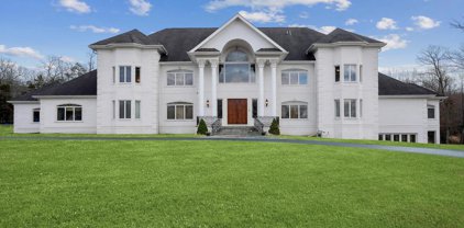 11704 Centurion Way, Potomac