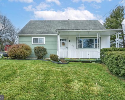 1708 Evergreen   Road, Harrisburg