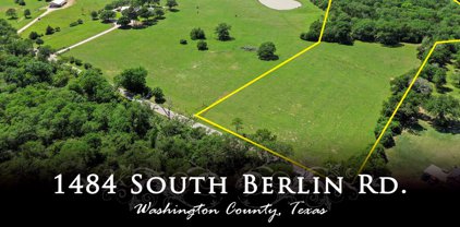 1484 S Berlin Road, Brenham