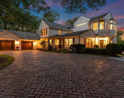 1010 Pleasant View Road, Chanhassen