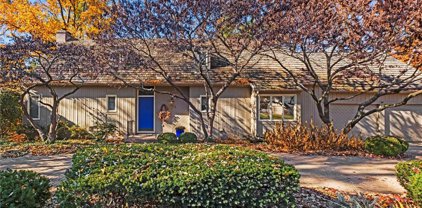 6324 Ash Street, Prairie Village