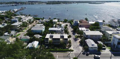 403 Gulf Drive S, Bradenton Beach