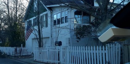 2808 E Side Drive, Alexandria