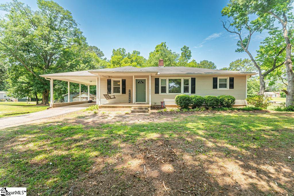 8807 Valley Falls Road, Boiling Springs Home for Sale Real Estate