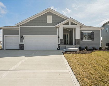 4401 SW Grindstone Circle, Lee's Summit