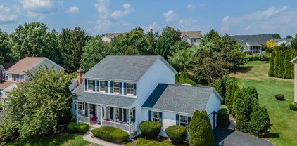 896 Sunny Hill Ln, Harrisburg