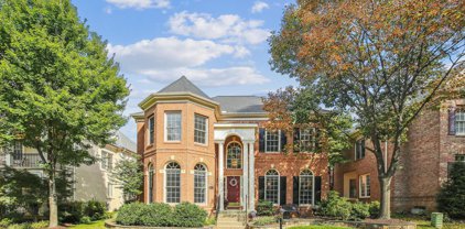 3837 Farr Oak Cir, Fairfax