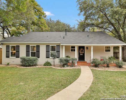 130 W Fair Oaks Pl, San Antonio