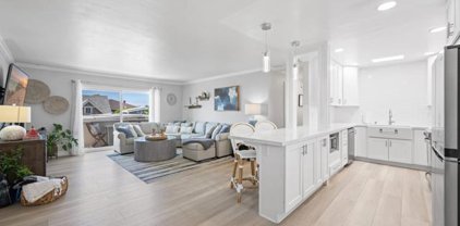 528 E Avenue, Coronado