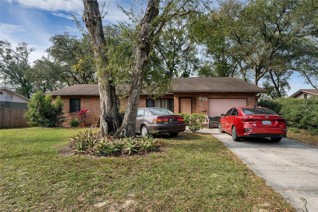 620 S Blue Lake Avenue, Deland, 32724